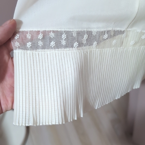 Ivory Slip Dress with Delicate Lace Trim - Picture 5 of 7